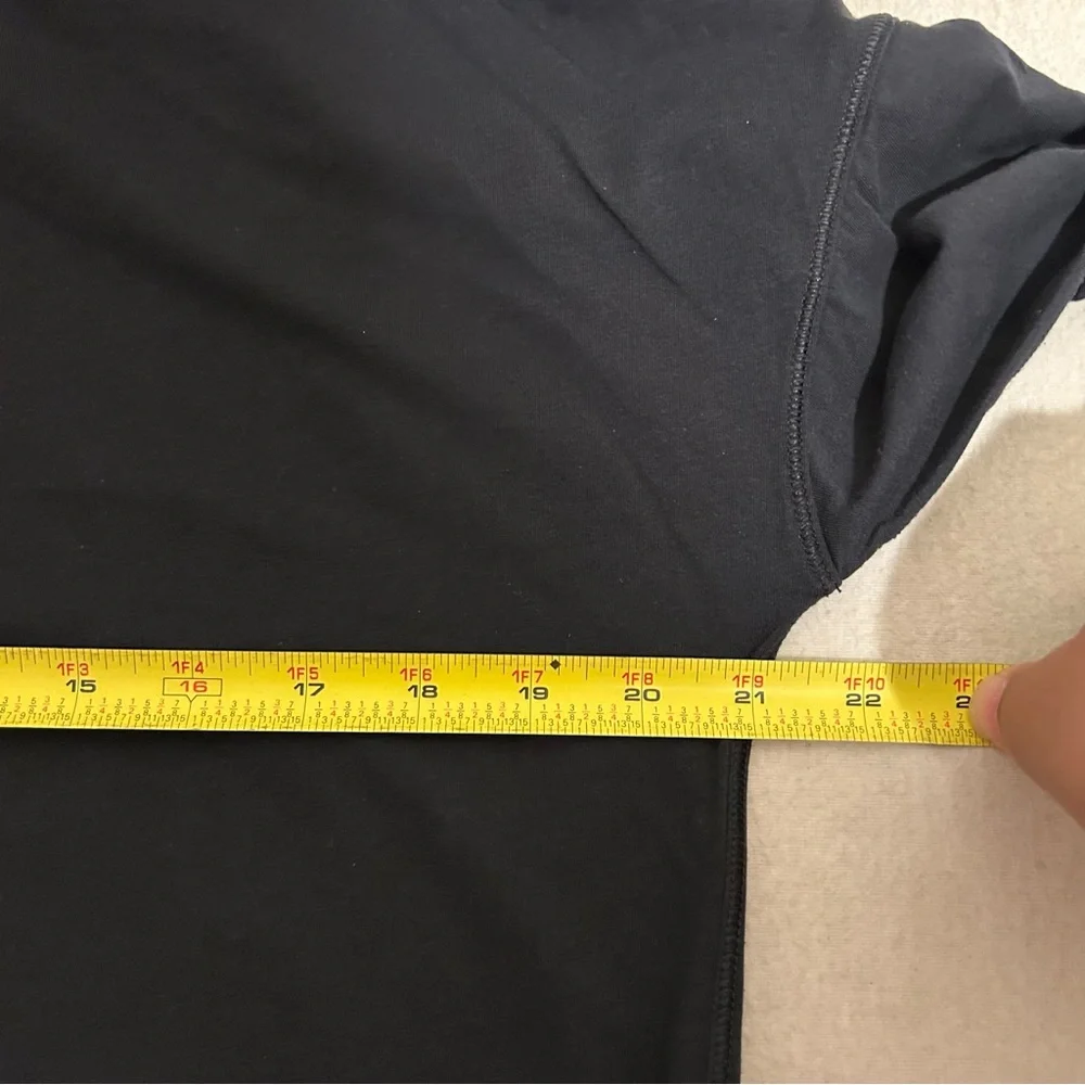 Lululemon To The Point Long Sleeve Black Shirt size‎ 6